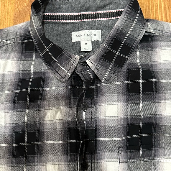 Sun + Stone Long Sleeve Button-Up Black White Grey Plaid Small 100% Cotton - Picture 2 of 5